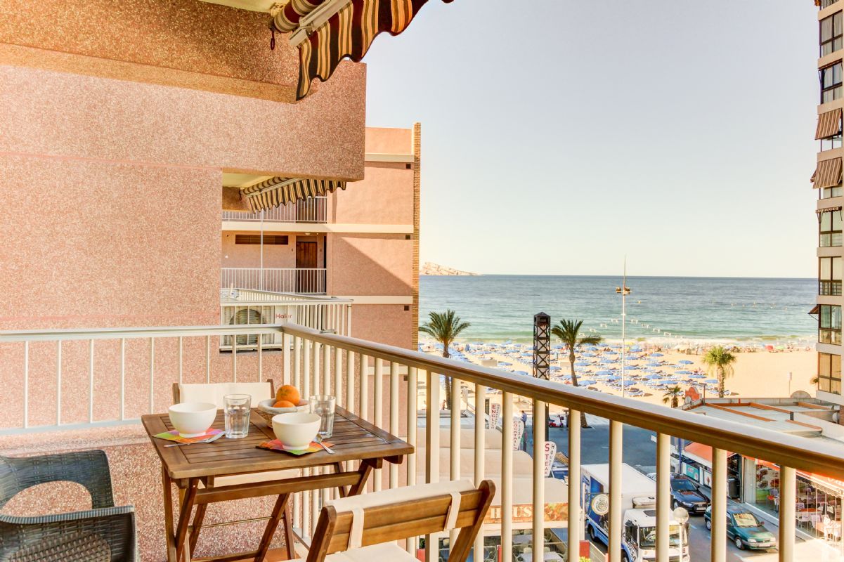 Holiday rentals Frontline beach apartment, Benidorm, Alicante, Comunidad Valenciana, Spain