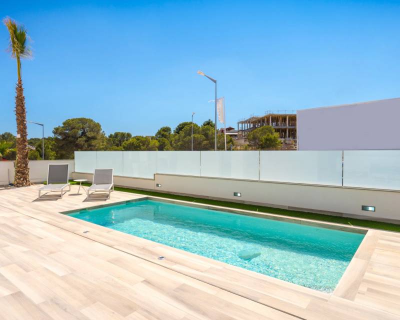 En venta Villa de nueva construcción, Torrevieja, Alicante, Comunidad Valenciana, España