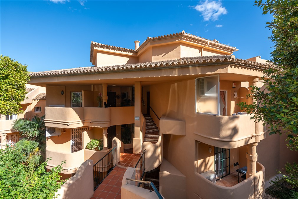 Middle floor apartment, Calahonda, Málaga, Andalucía, Spain