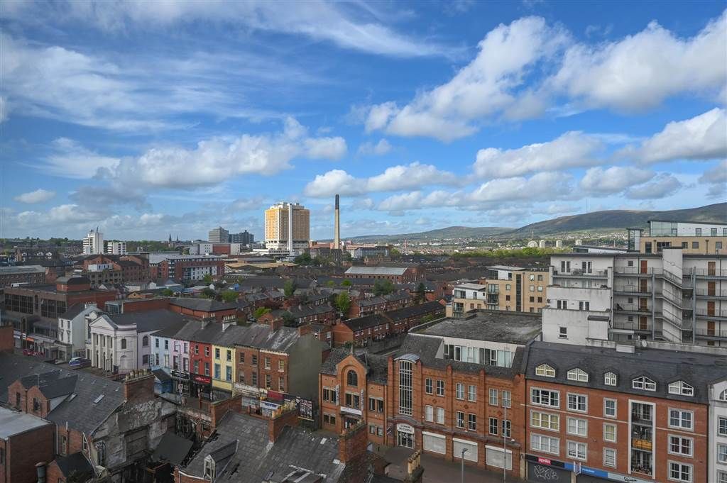 En venta Apartamento en planta media, Belfast, County Antrim, Irlanda del Norte