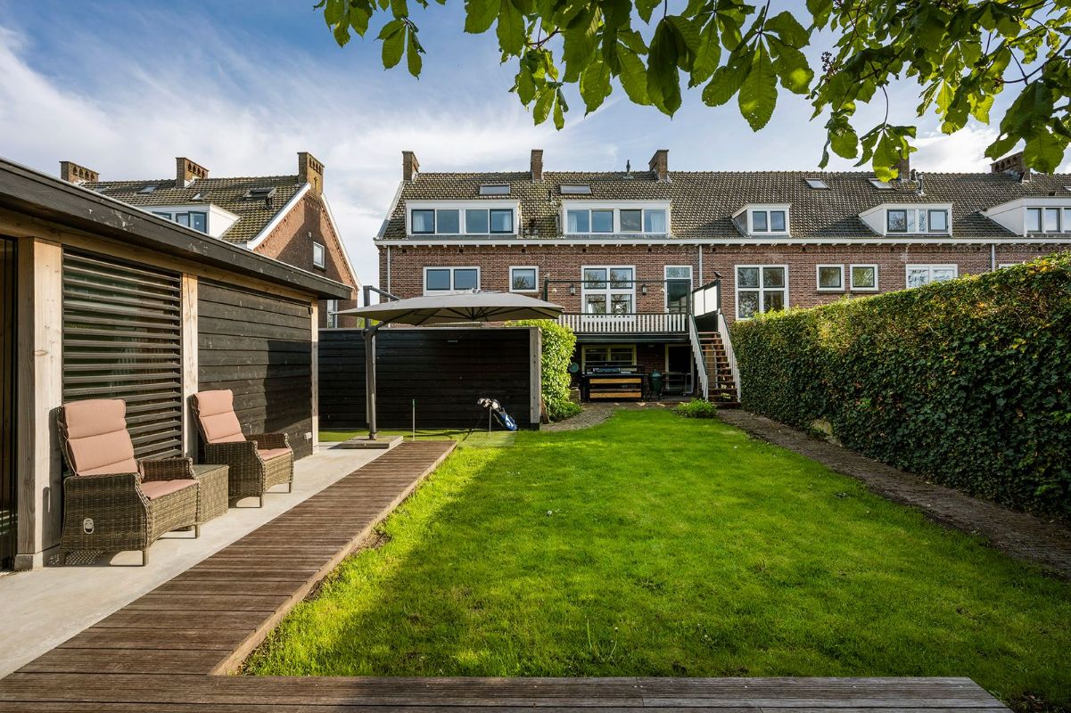En venta Casa adosada en esquina, Amstelveen, Noord-Holland, Holanda